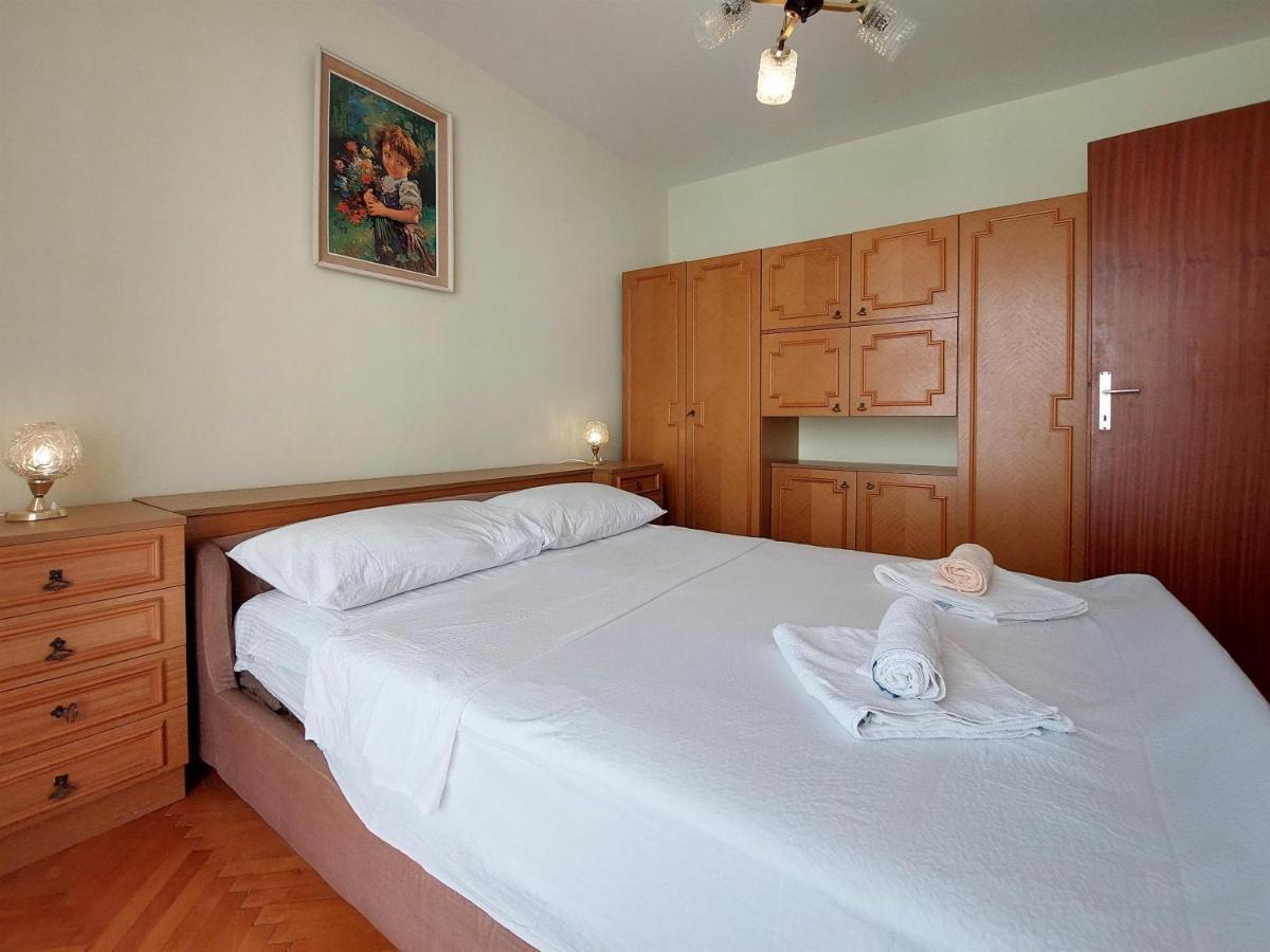 Apartments Nikola Punat Exterior photo