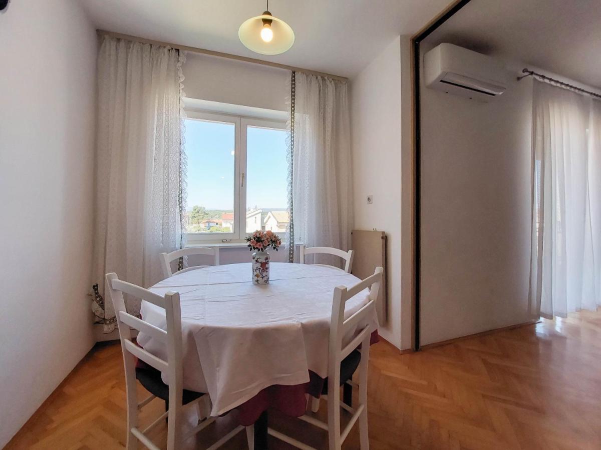 Apartments Nikola Punat Exterior photo