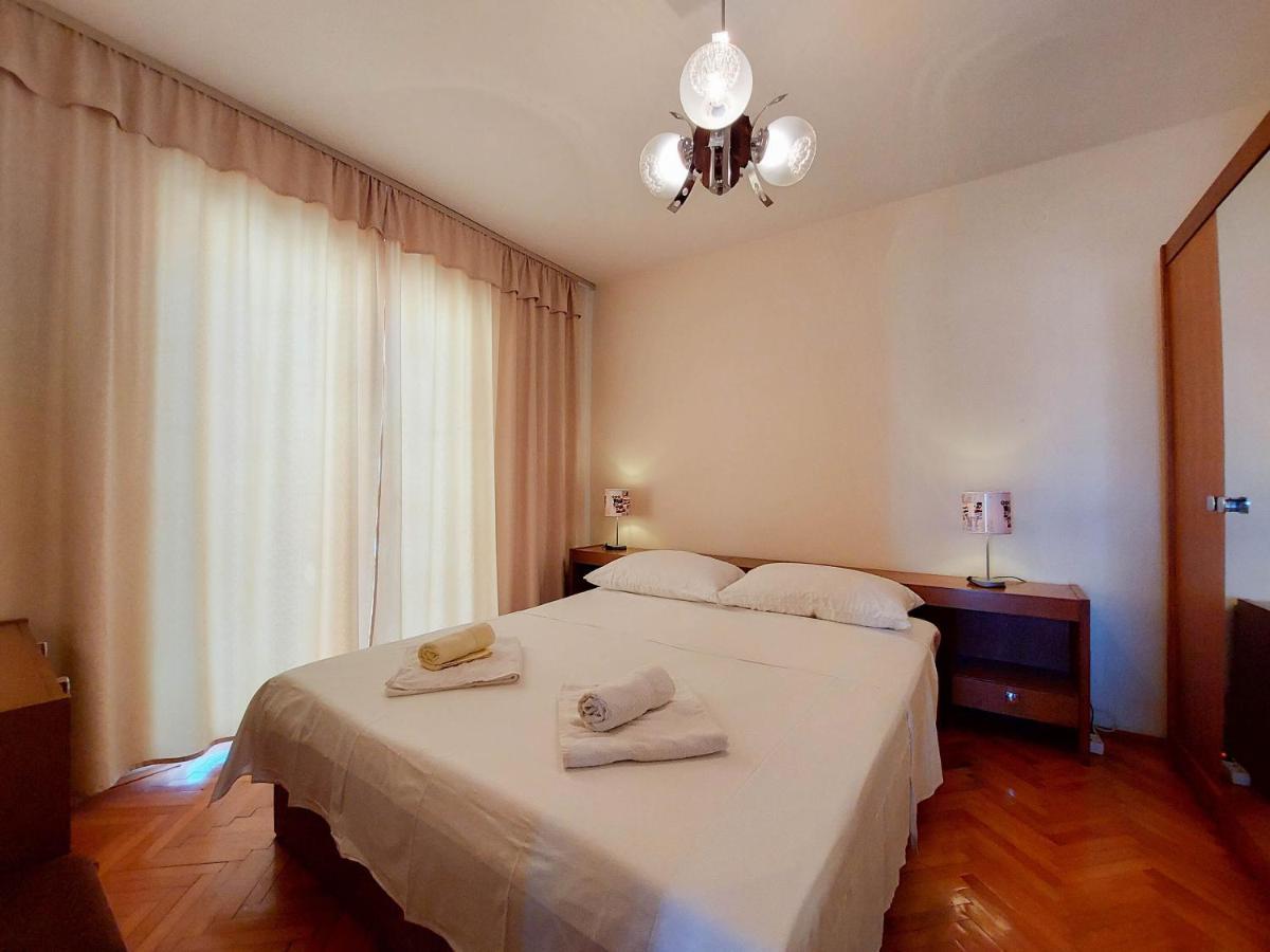 Apartments Nikola Punat Exterior photo