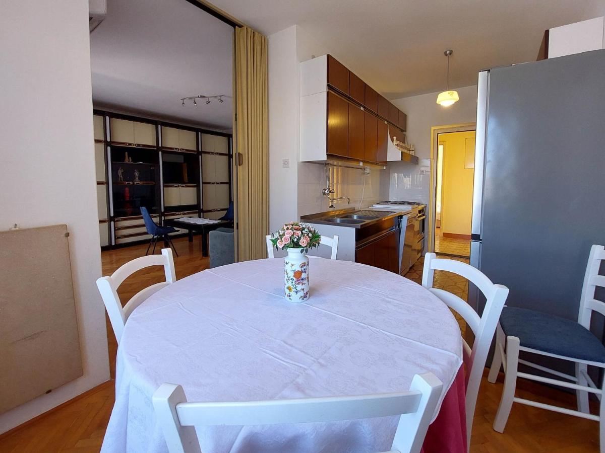 Apartments Nikola Punat Exterior photo