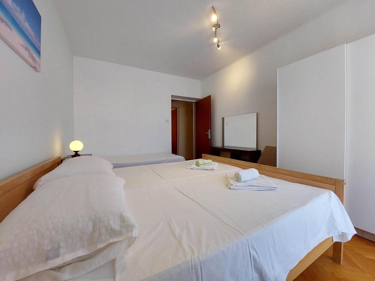 Apartments Nikola Punat Exterior photo