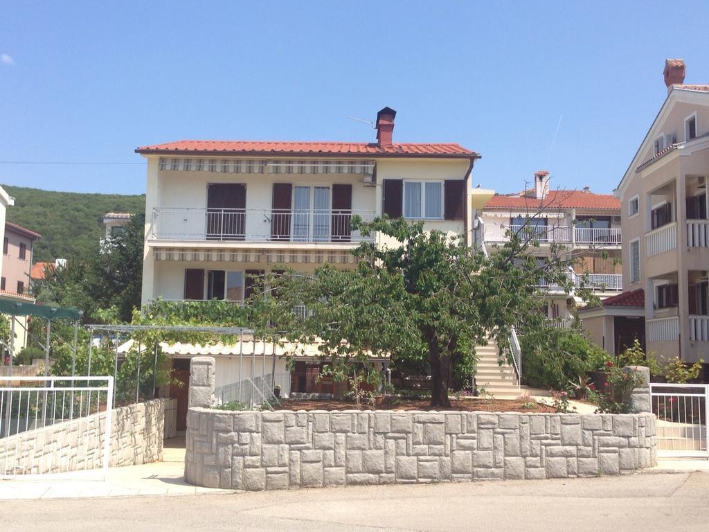 Apartments Nikola Punat Exterior photo